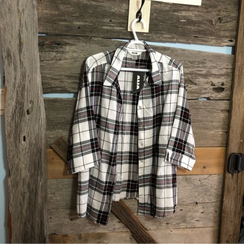 ALIA NWT Plus Size 16W Black/White Plaid Blouse